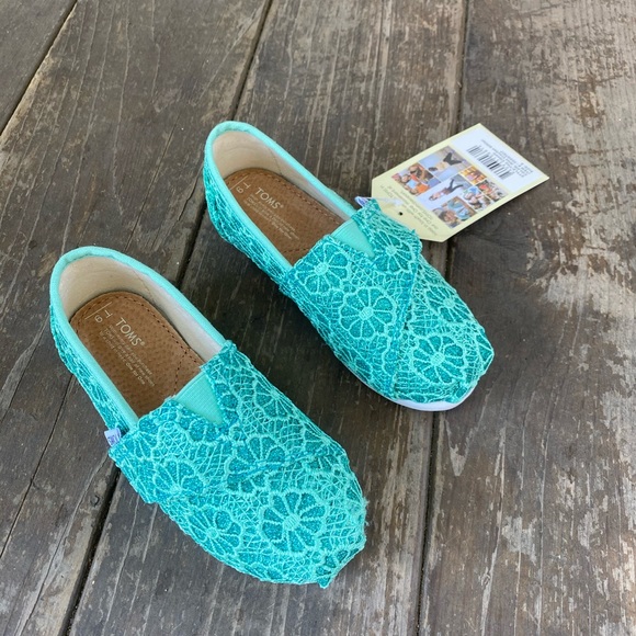 Toms Other - (143) Toms